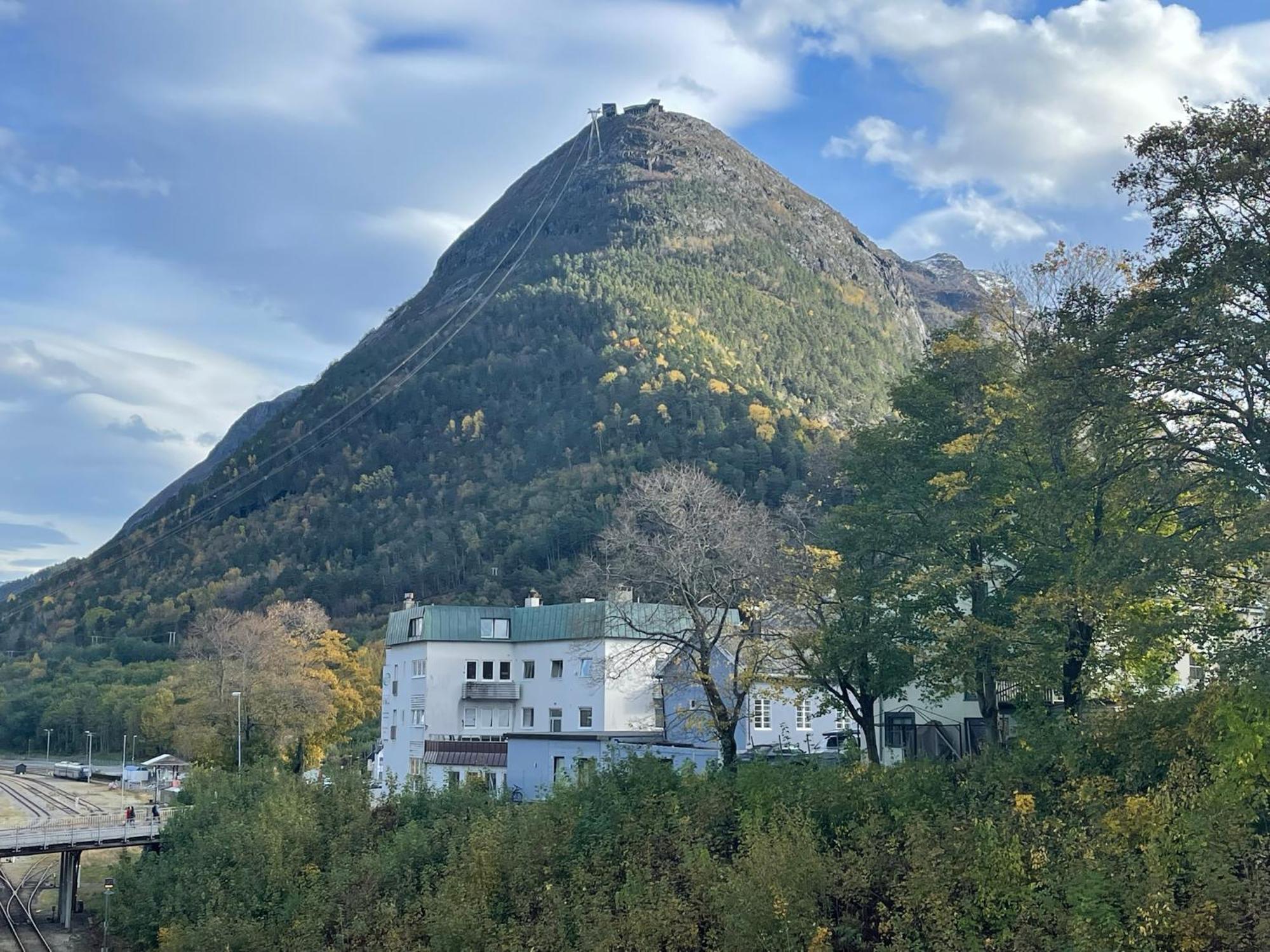 Appartamento Bakkebo Rampestreken Åndalsnes Esterno foto