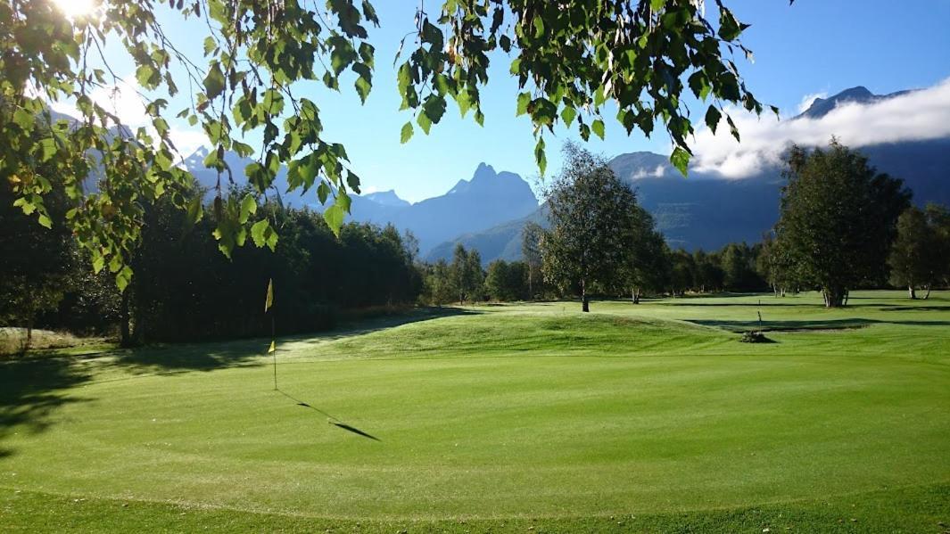 Appartamento Bakkebo Rampestreken Åndalsnes Esterno foto