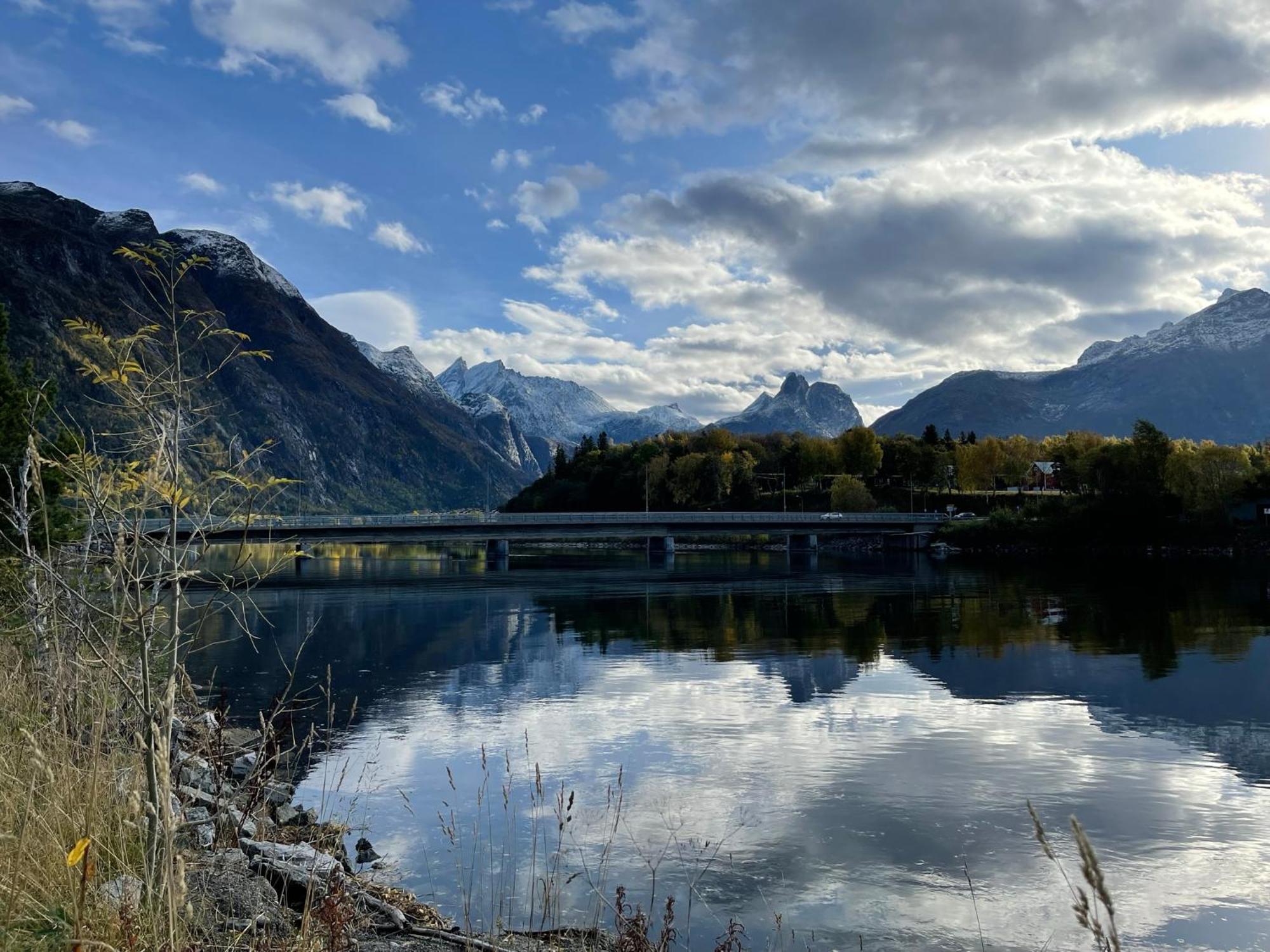 Appartamento Bakkebo Rampestreken Åndalsnes Esterno foto